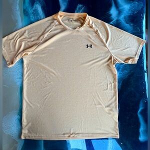 SALE! BUY or BUNDLE Men’s Under Armour training shirt Size XL